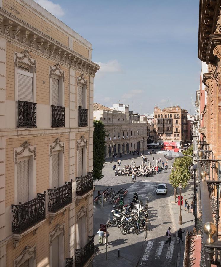 Puerta Catedral Holiday Suites Sevilla Buitenkant foto