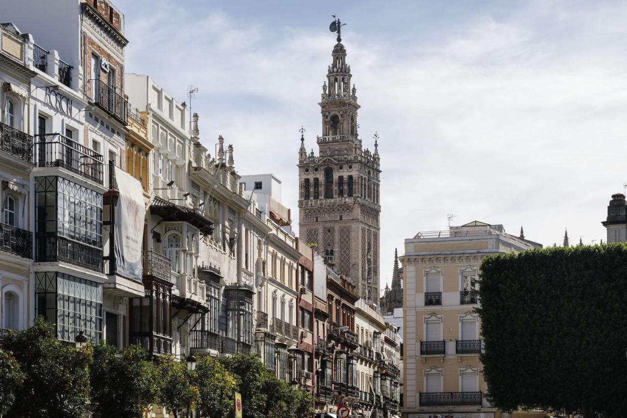 Puerta Catedral Holiday Suites Sevilla Buitenkant foto